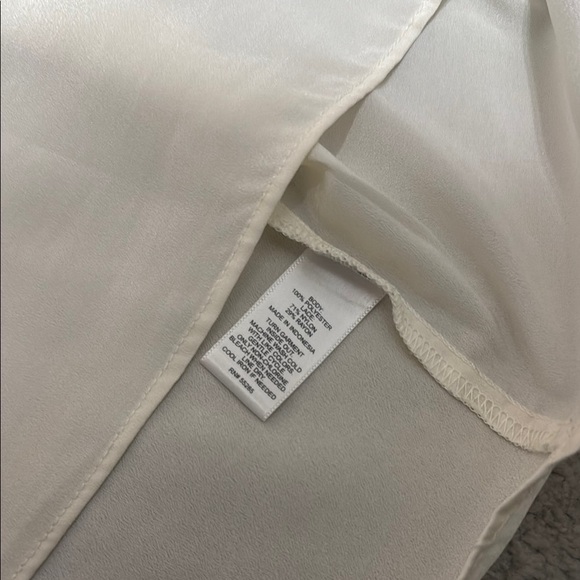 Express Black and White Lace Blouse - Picture 4 of 4